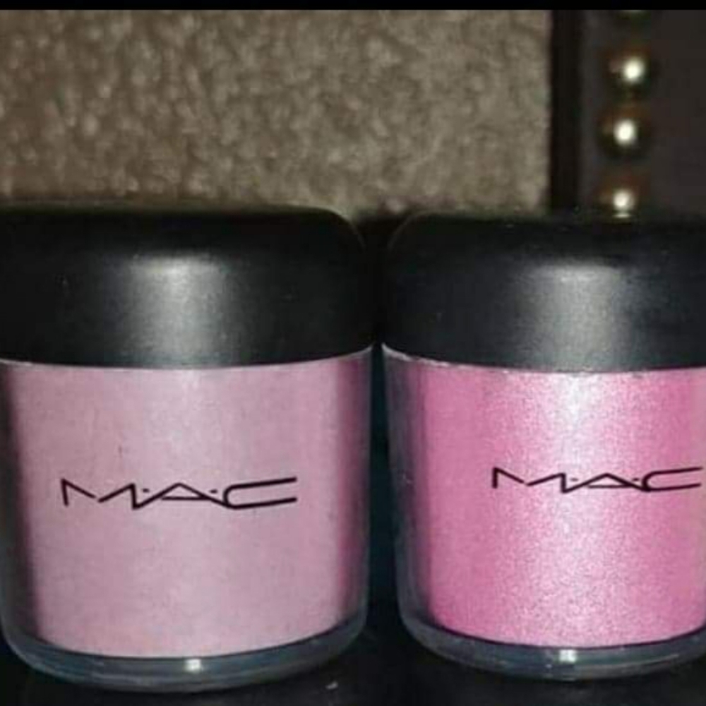 M.A.C Pigments/eyeshadow bundle